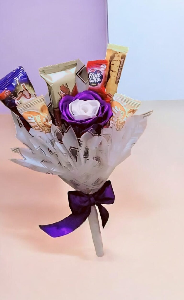 Gift Flower with Choclate - Bloom Craft – Artificial Flowers